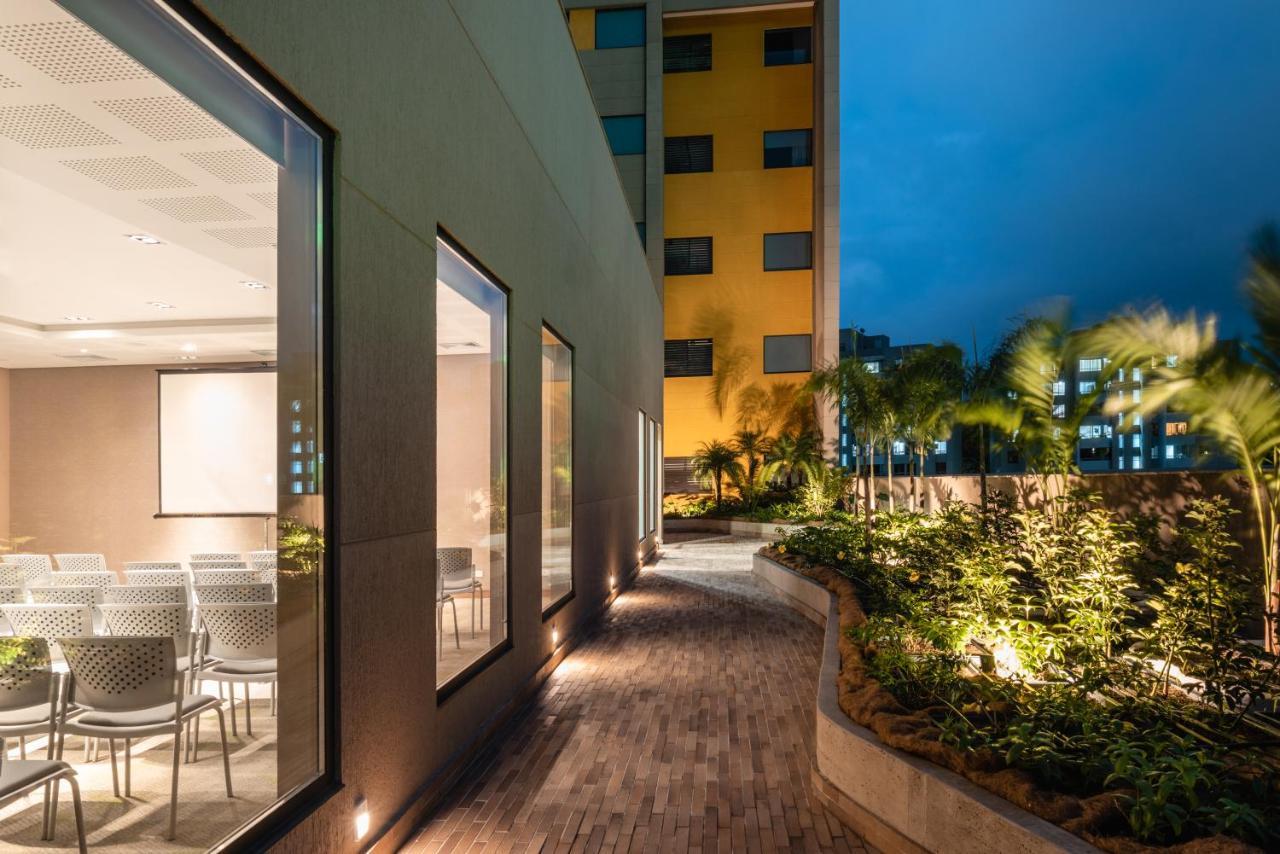 Hotel Fairfield By Marriott Medellin Sabaneta Itagüí Exterior foto